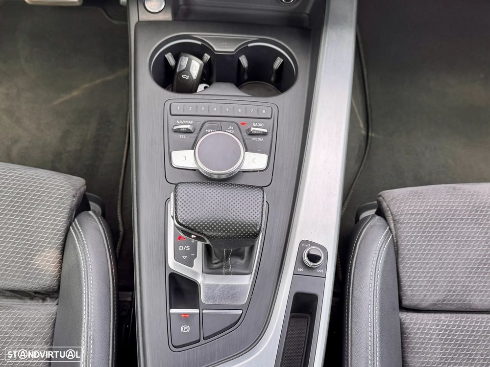 Audi A4 2.0 TDI S-line S tronic - 13