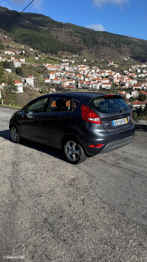 Ford Fiesta - 9