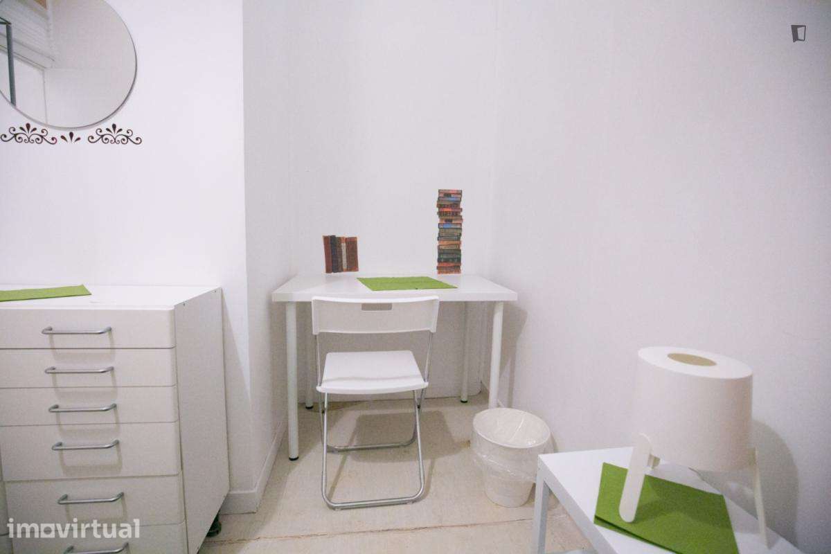 Quarto - localizado em Saldanha Lisbon - Grande imagem: 5/29