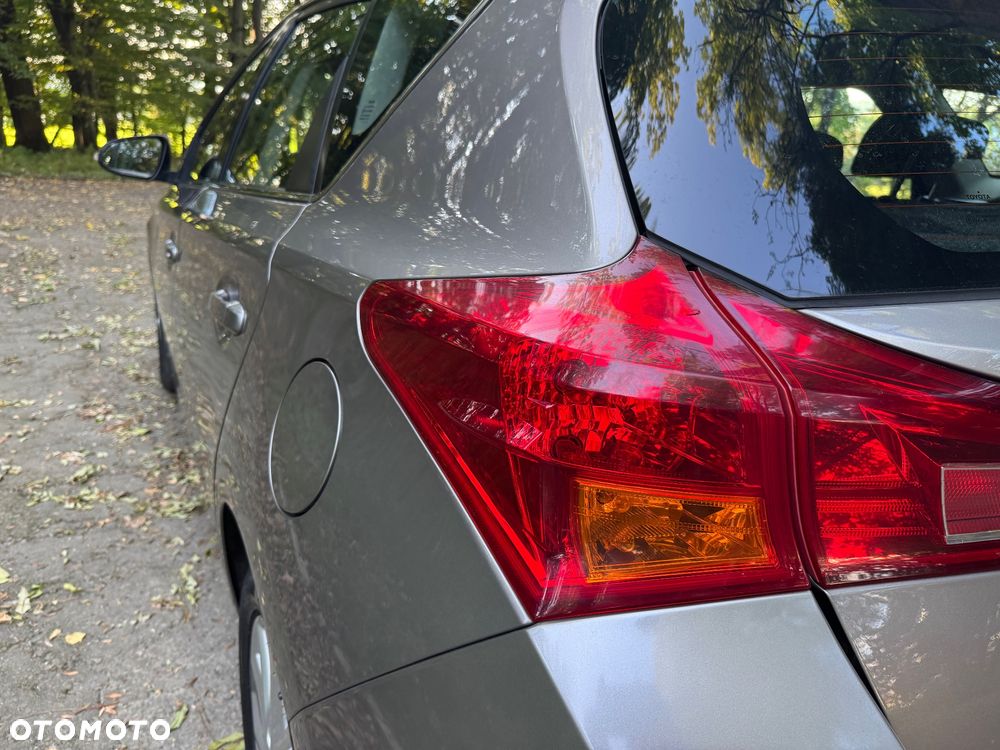 Toyota Auris 1.6 Valvematic START Edition - 19