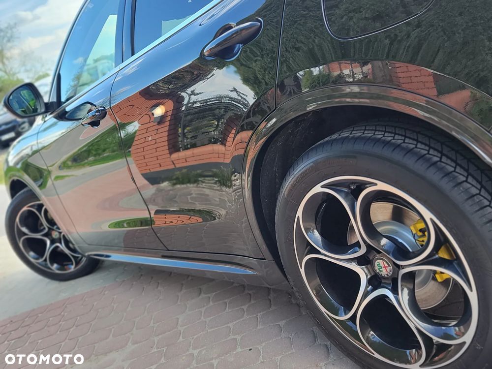 Alfa Romeo Stelvio 2.0 Turbo 16V AT8-Q4 Lusso Ti - 12