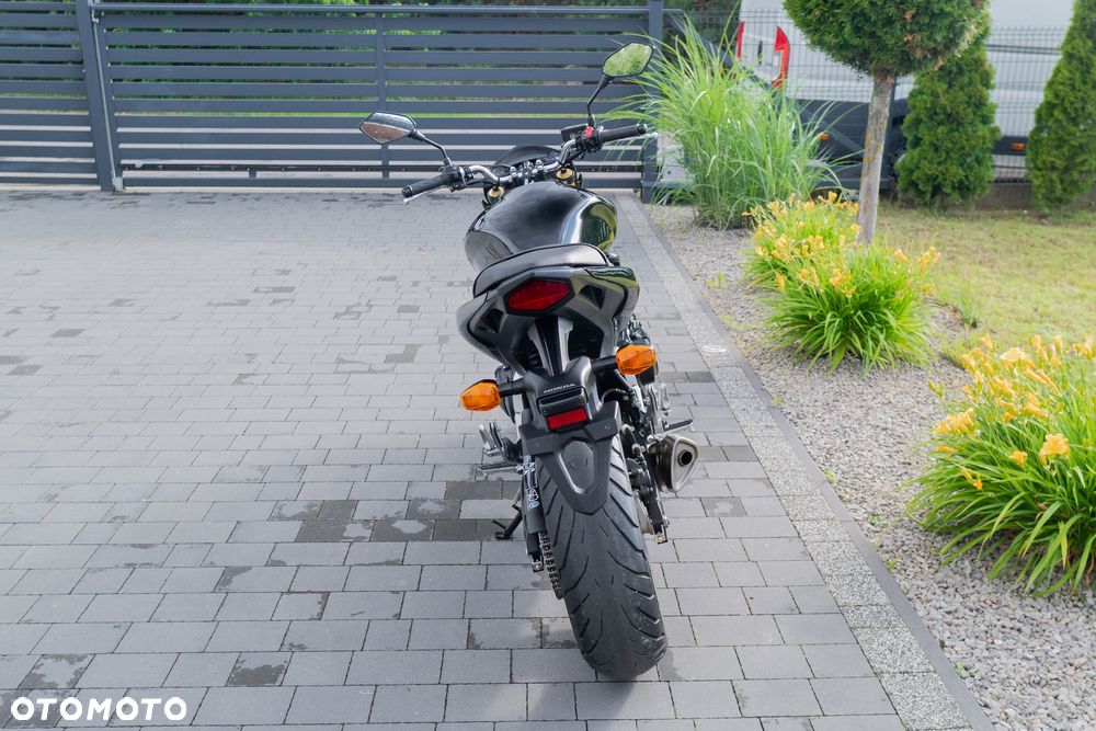 Honda CB - 9