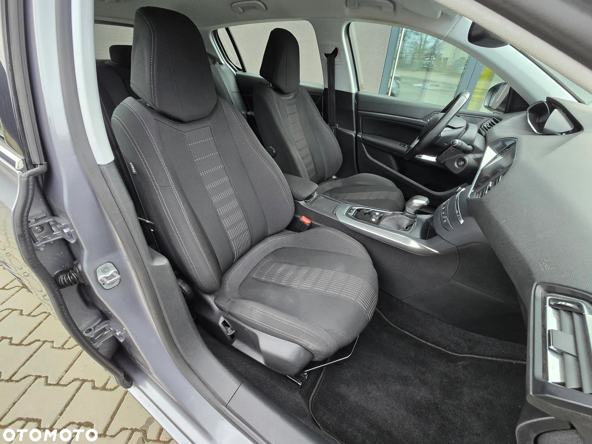 Peugeot 308 1.2 PureTech Allure S&S EAT6 - 12