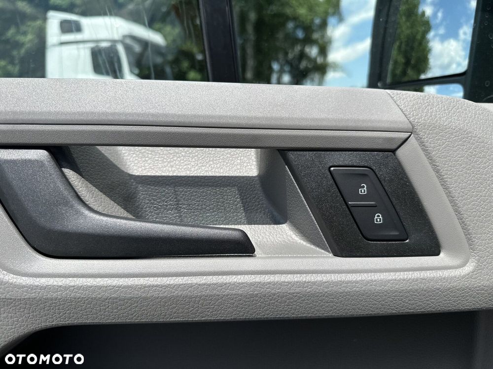 Volkswagen Crafter - 13