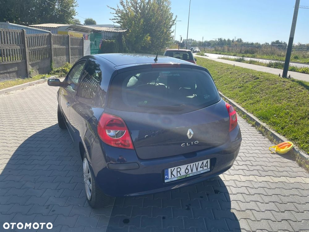 Renault Clio 2008 photo 5