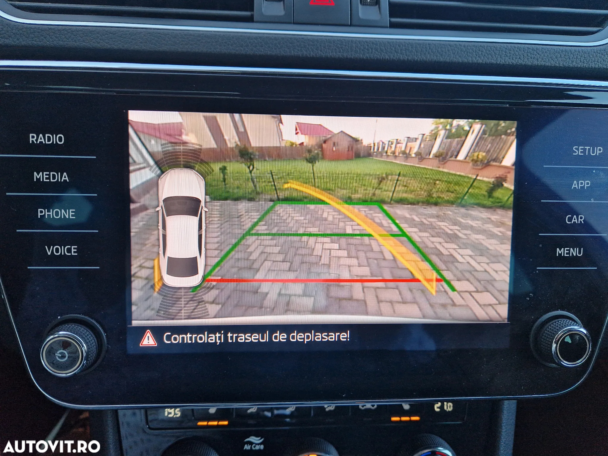 Skoda Superb 2.0 TDI DSG Ambition - 8
