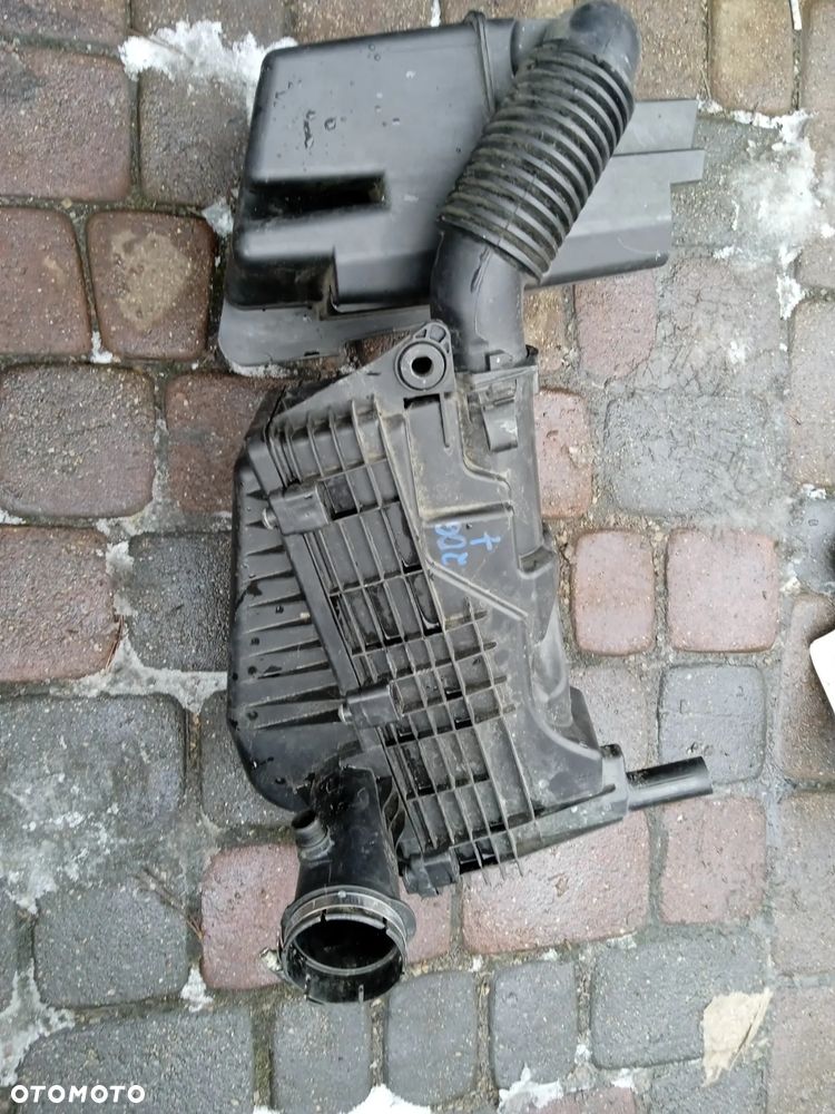 OBUDOWA FILTRA POWIETRZA PEUGEOT 206+ CITROEN C3 1.1 8V HFZ - 1