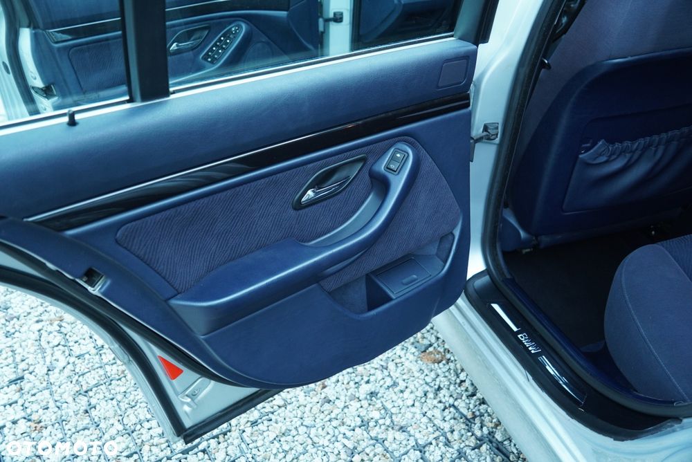 BMW Seria 5 - 11