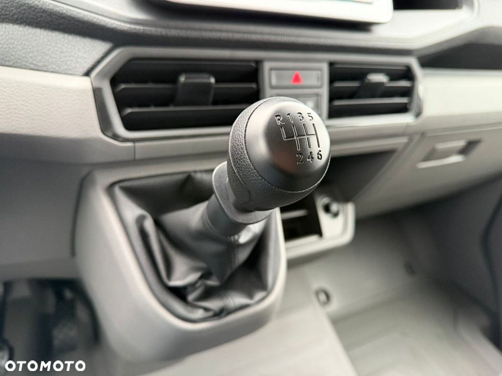 Volkswagen Crafter 35 2.0 TDI L3H3 3640 177 KM - 19