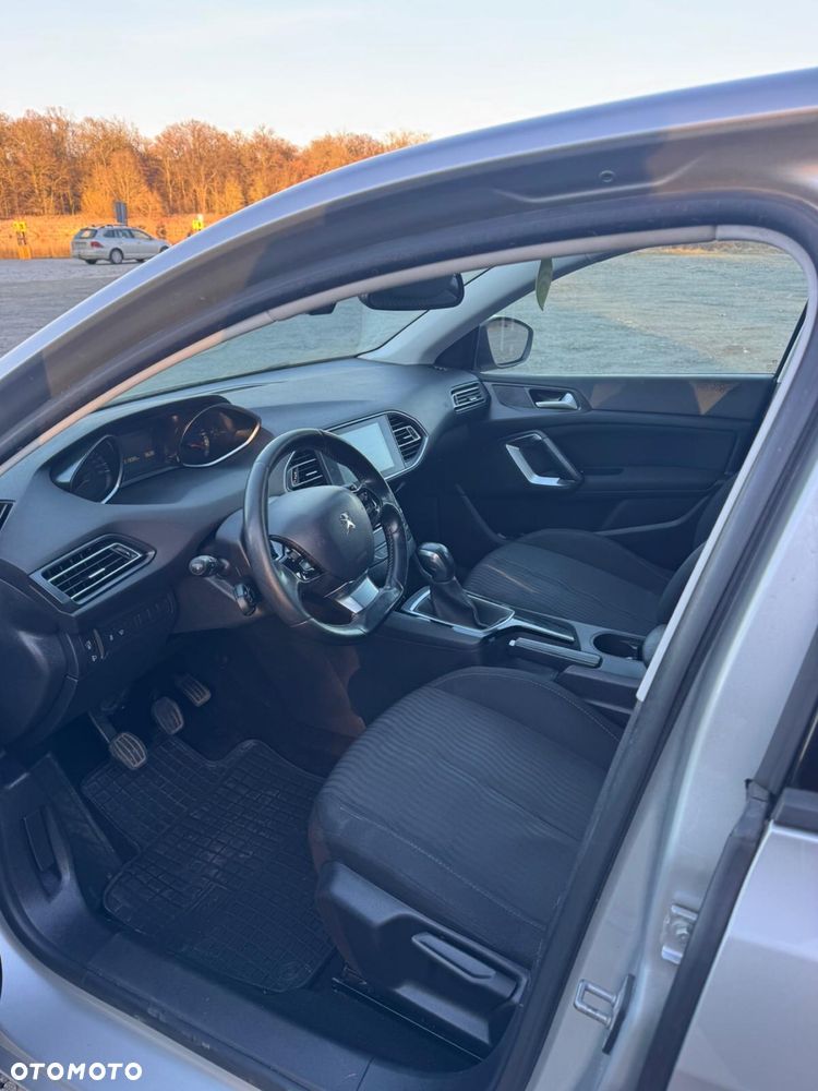 Peugeot 308 - 4