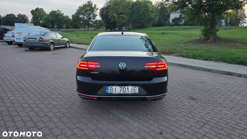 Volkswagen Passat - 5