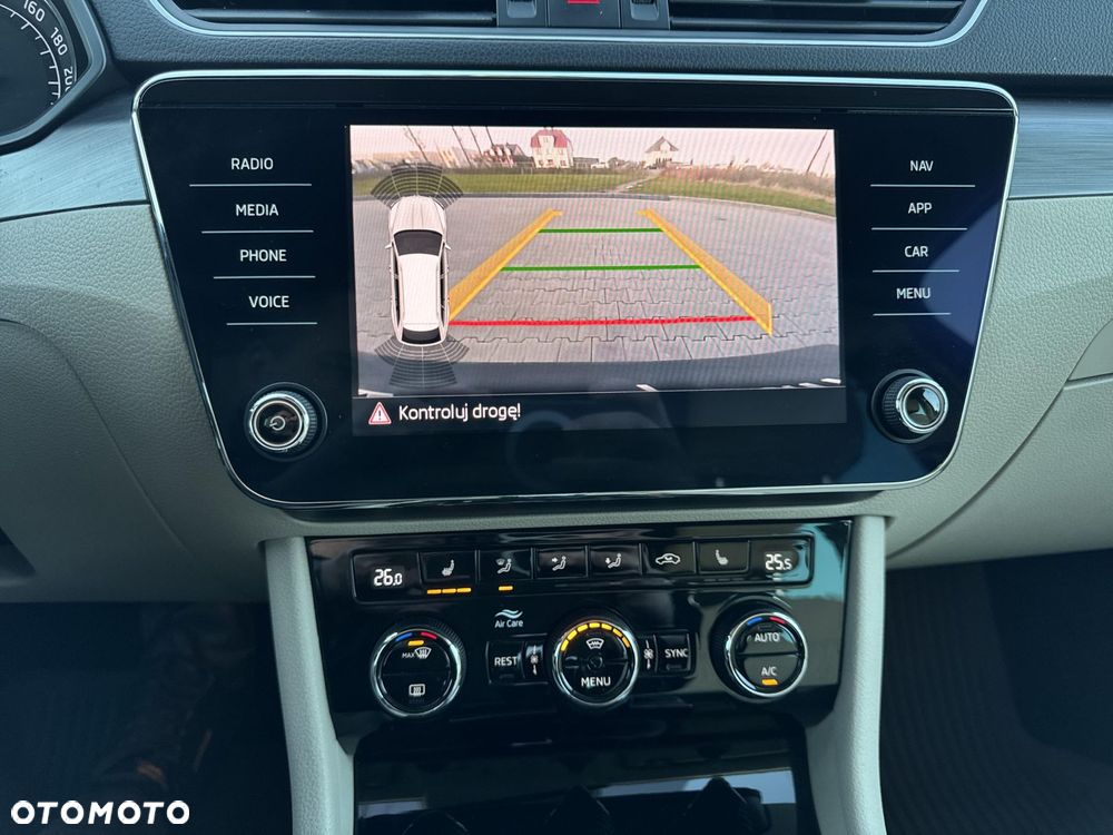 Skoda Superb 2.0 TDI Style DSG - 23