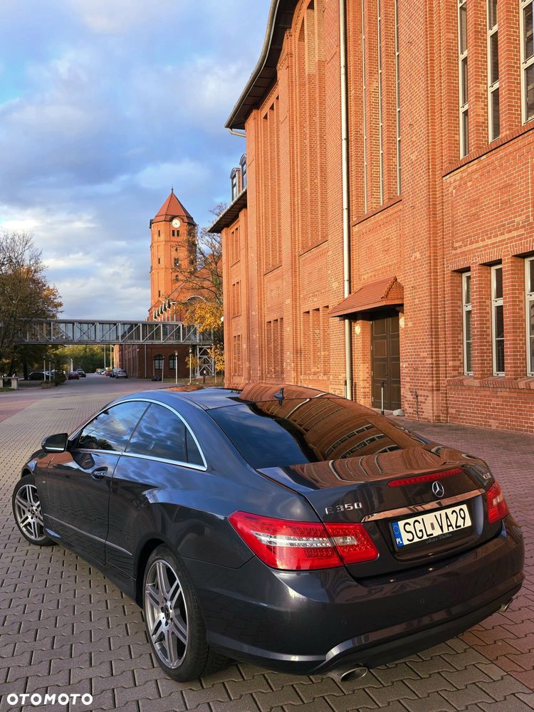 Mercedes-Benz Klasa E - 9