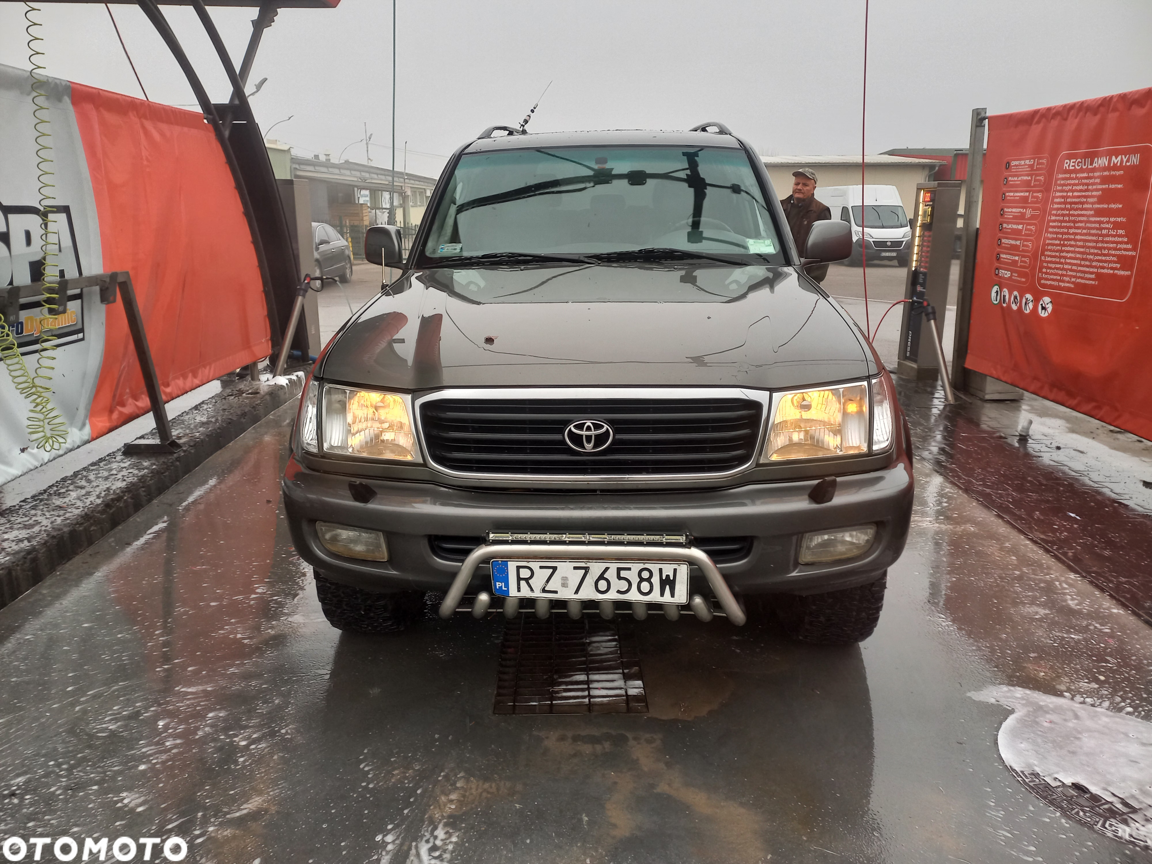 Toyota Land Cruiser 4.7 V8 - 2