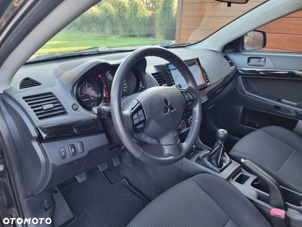 Mitsubishi Lancer - 16