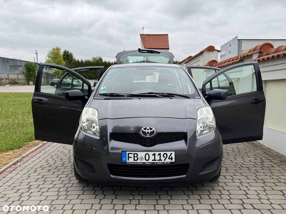 Toyota Yaris - 23