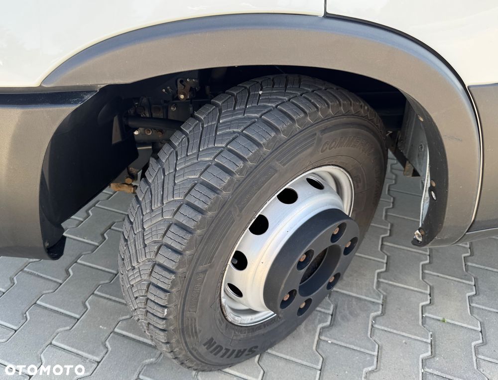 Iveco Daily‼️72C18‼️2021r 3.0 HI-MATIC Chłodnia/Mroźnia zakres -32C/+22C THERMO KING V-500 MAX Źródło Zasilania 400V Grube Ściany/Podłoga Przegroda komorowa‼️ Full LED na bliźniaku Salon Polska DMC7200kg - 28