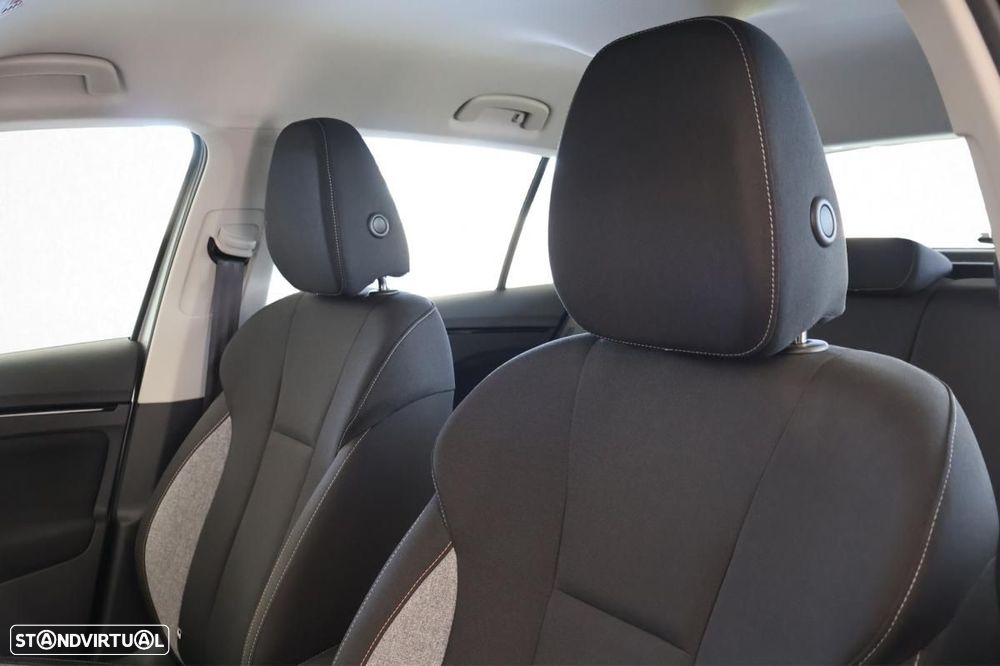 Skoda Kamiq 1.0 TSI DSG - 17