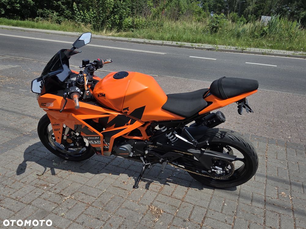 KTM RC 125 - 25