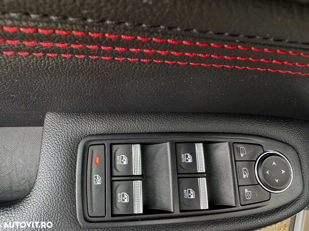 Renault Arkana E-TECH Hybrid RS Line - 22