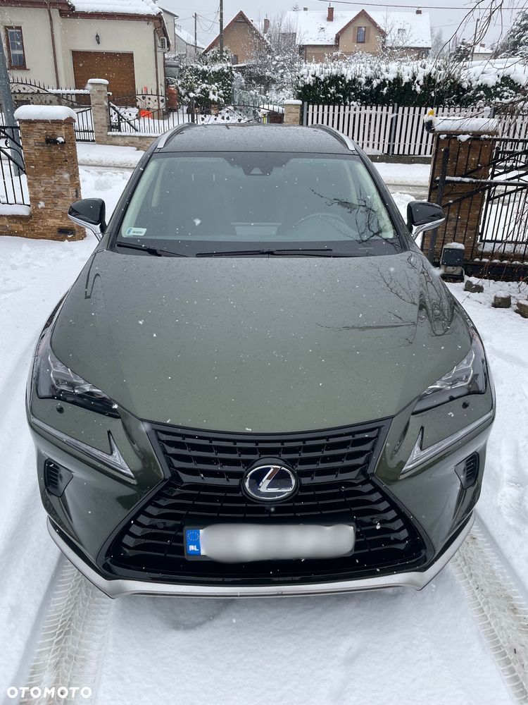 Lexus NX 300h F Impression AWD - 3
