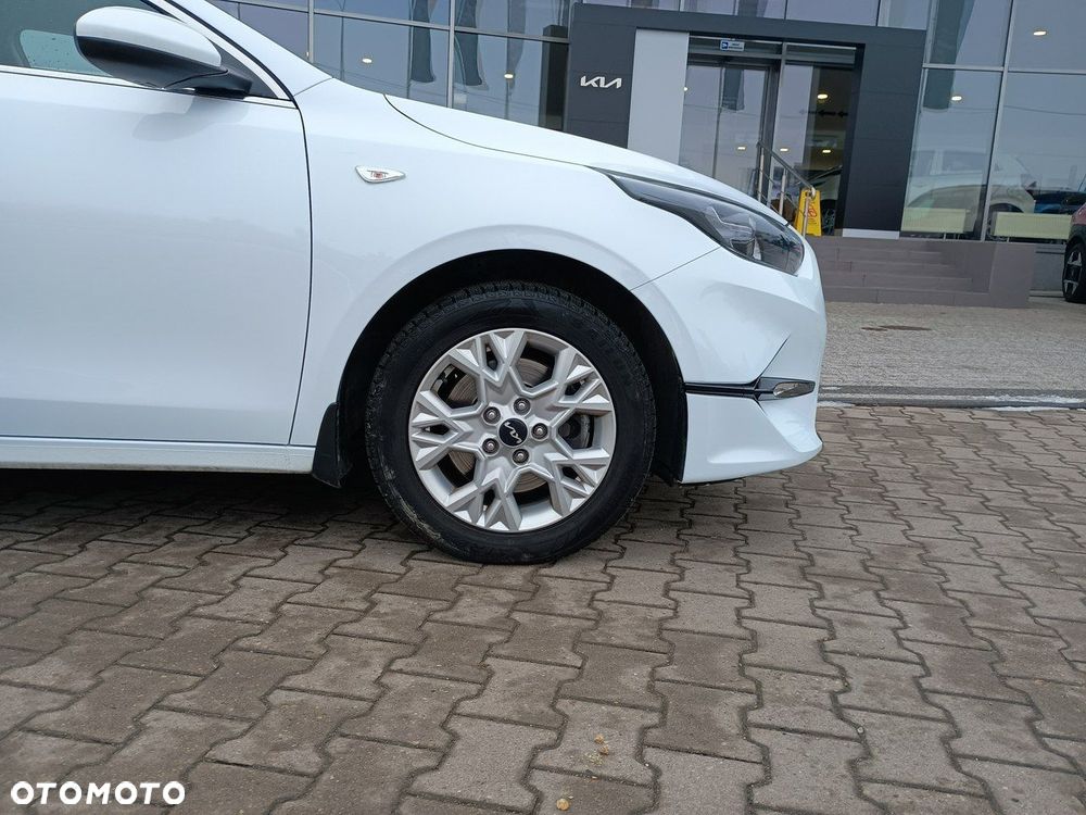 Kia Ceed 1.5 T-GDI M - 16