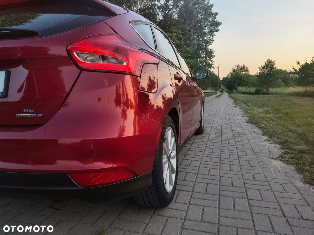 Ford Focus 2.0 16V Sport - 9