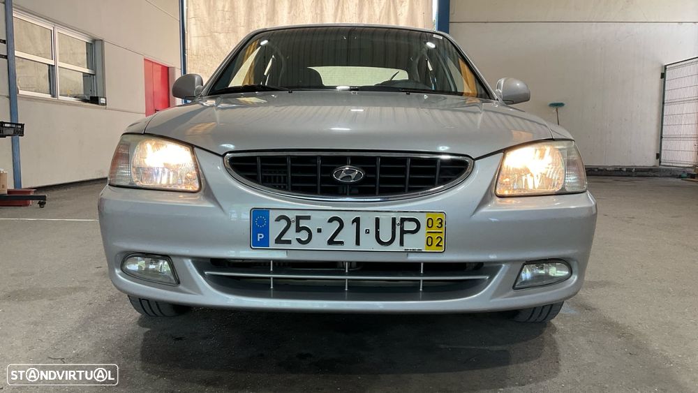 Hyundai Accent 1.5 CRDi Confort - 2
