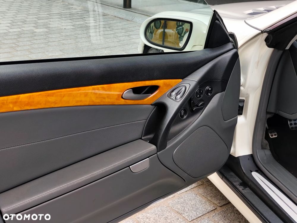 Mercedes-Benz SL - 16