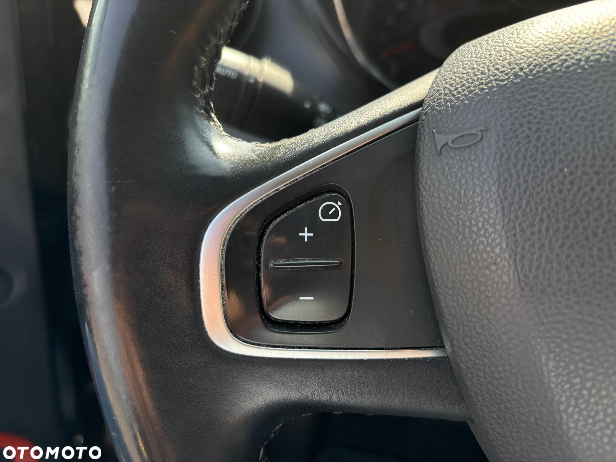 Renault Captur 1.2 Energy TCe Limited EDC - 14