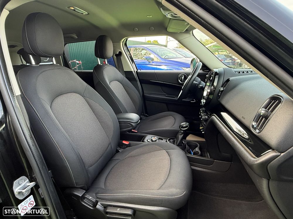 MINI Countryman Cooper SE ALL4 Auto - 25