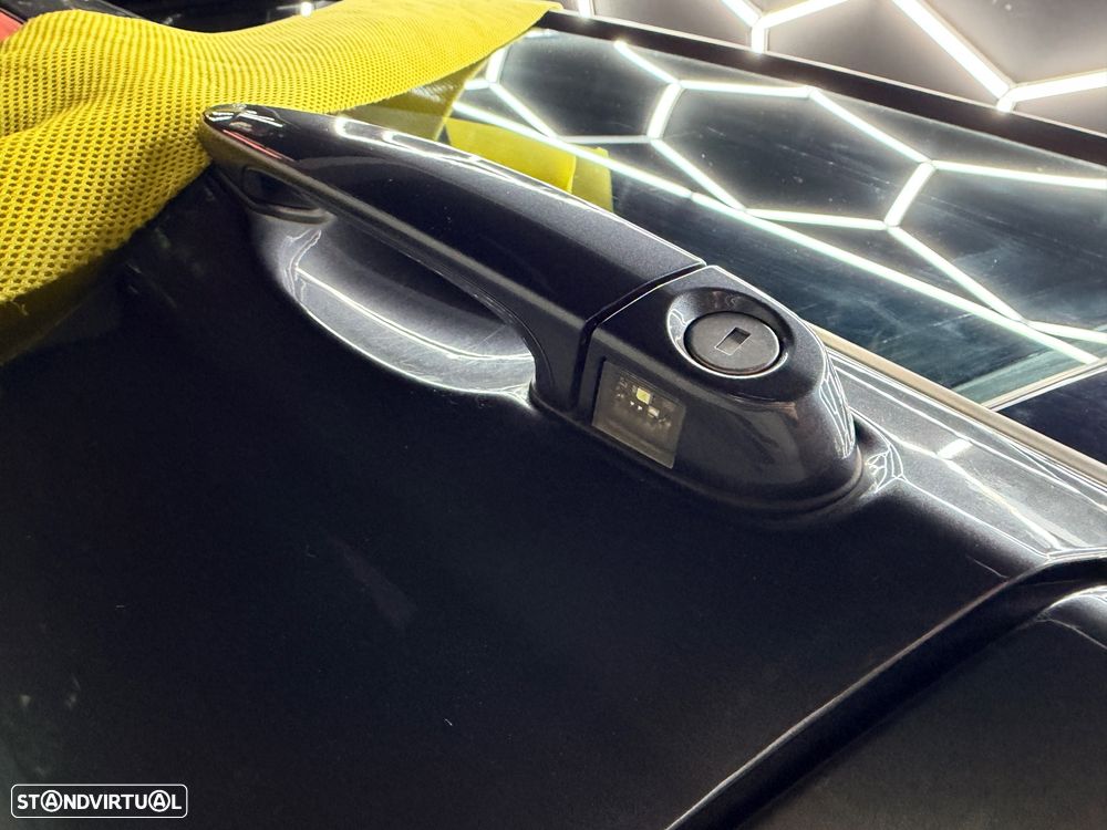 BMW 118 d Pack M - 15