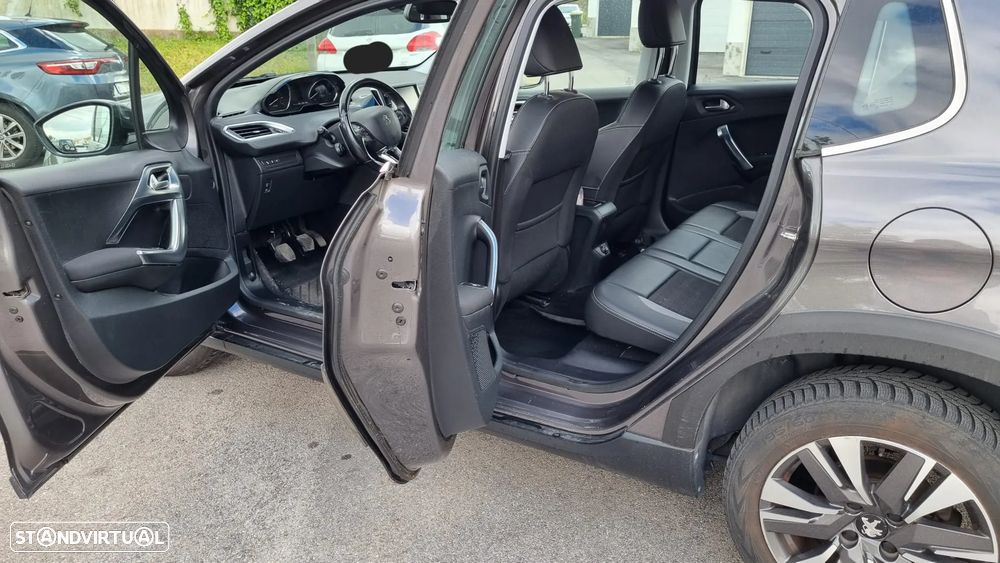 Peugeot 2008 1.2 PureTech Allure - 7