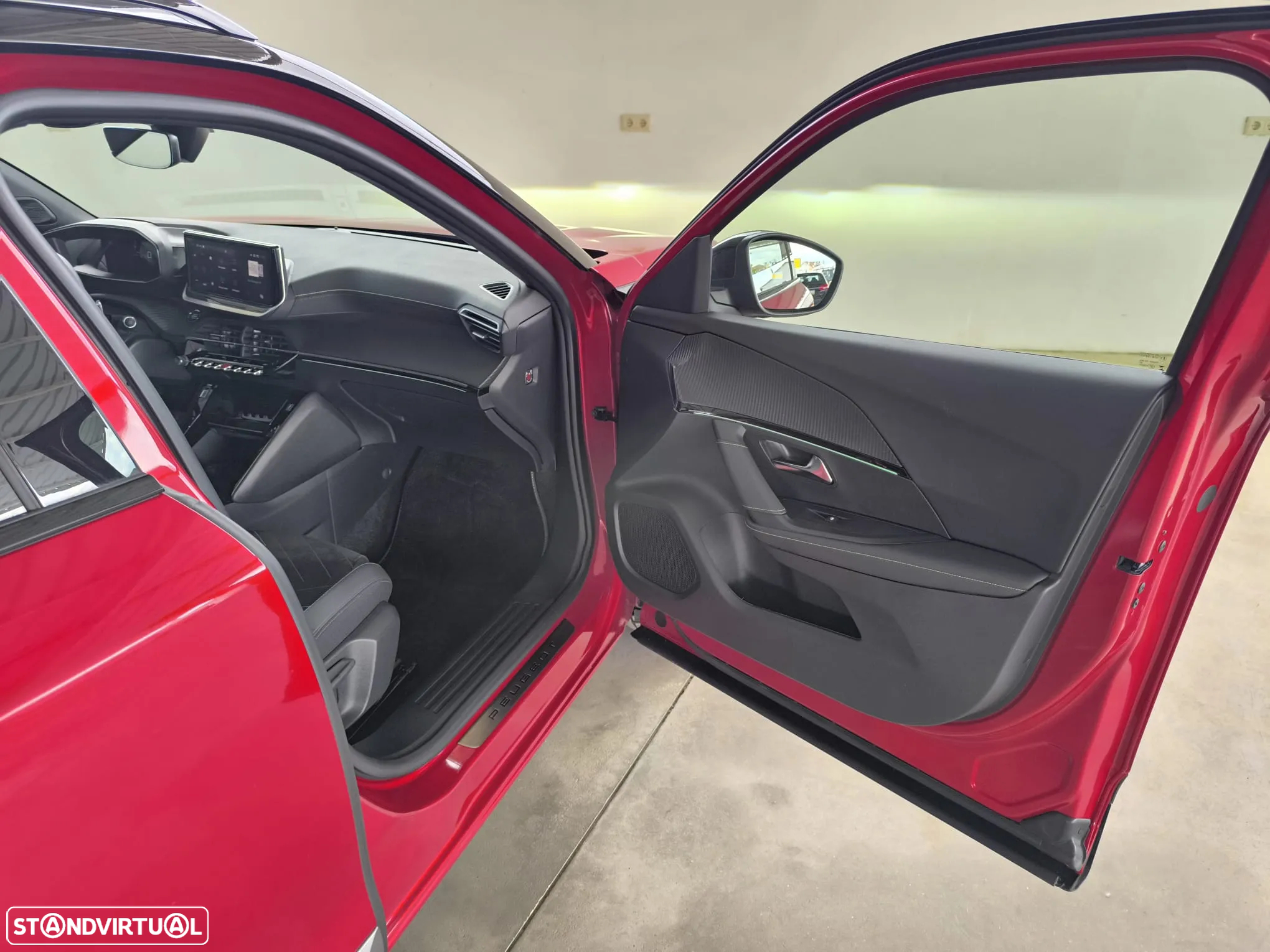 Peugeot 2008 1.2 PureTech GT EAT8 - 26