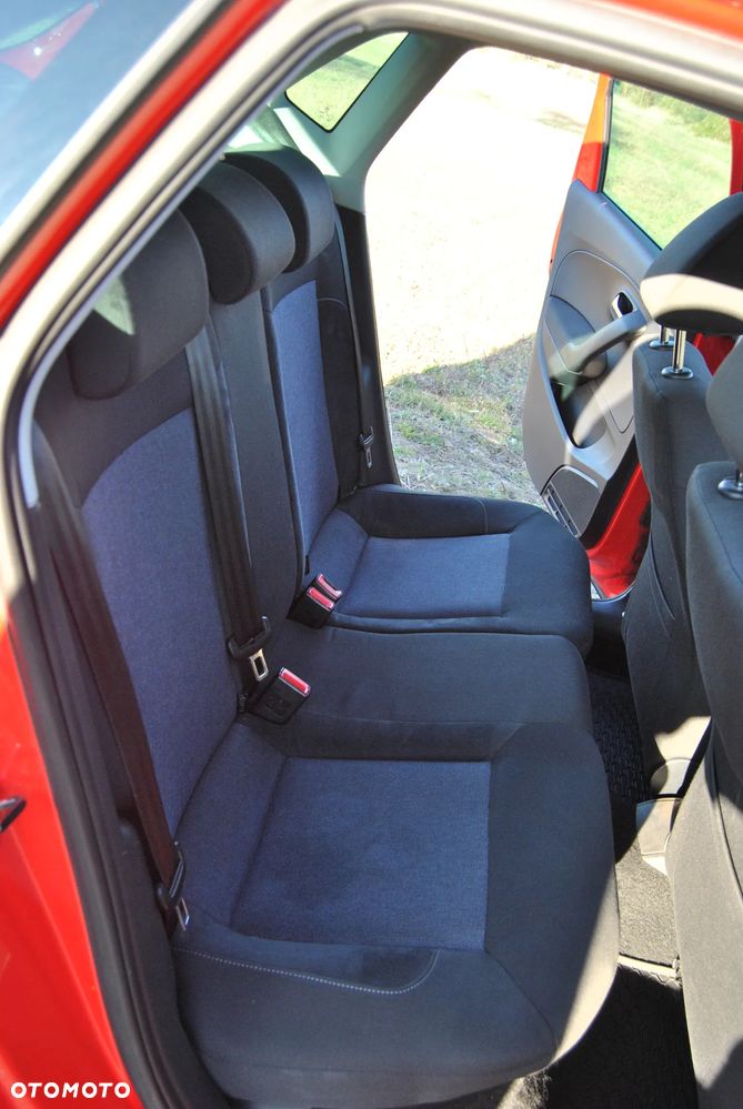 Volkswagen Polo - 11
