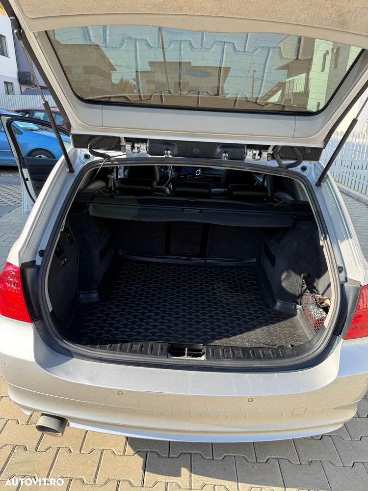 BMW Seria 3 320d - 3