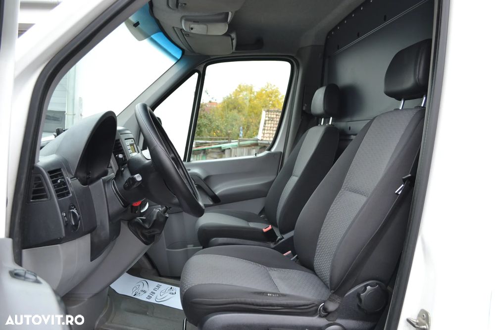 Volkswagen CRAFTER L4H3 2.0 TDI 163 CP E5 - 9