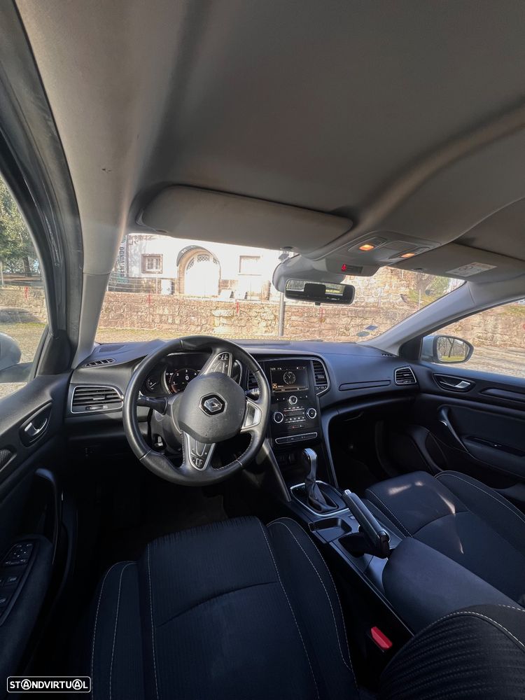 Renault Mégane Sport Tourer BLUE dCi 115 EDC INTENS - 4