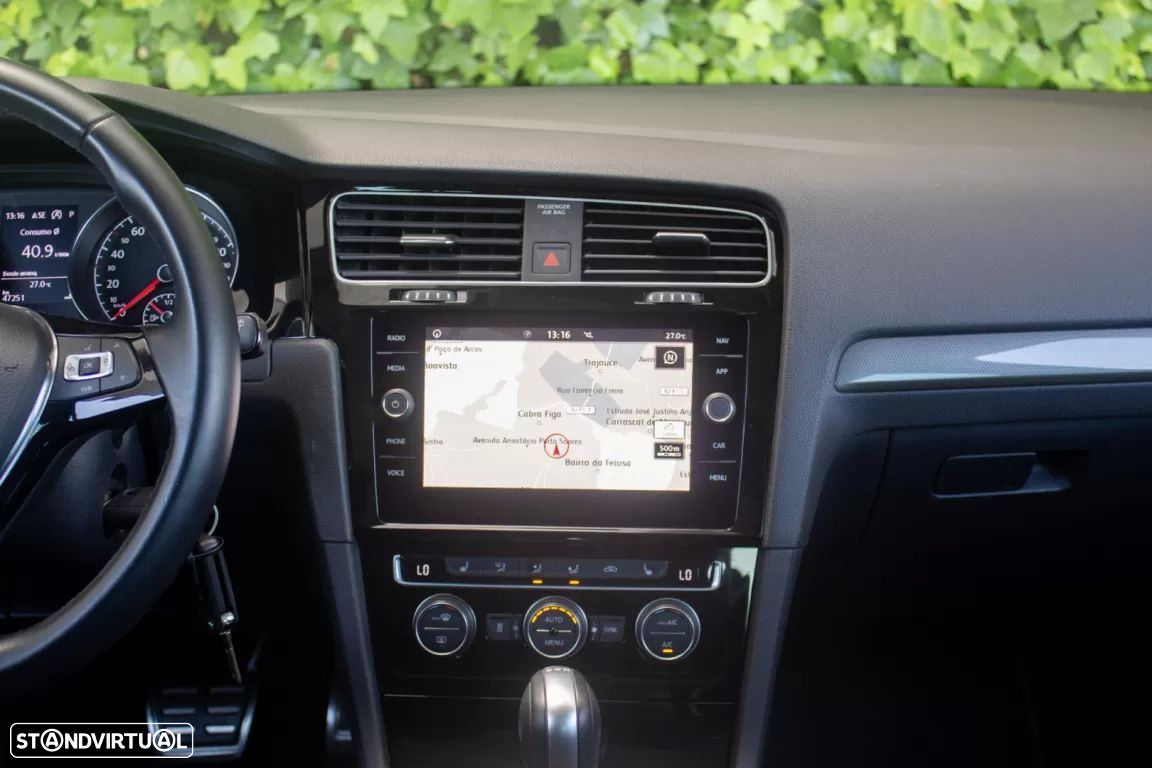 VW Golf 1.6 TDI Confortline DSG - 16