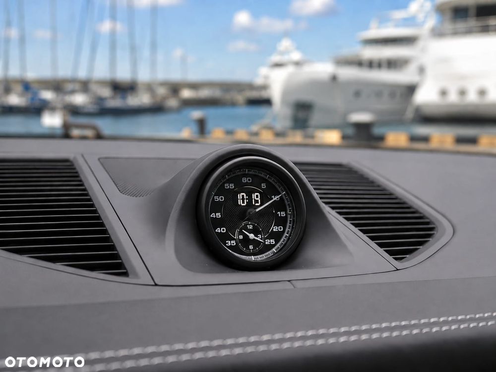 Porsche Macan T - 13