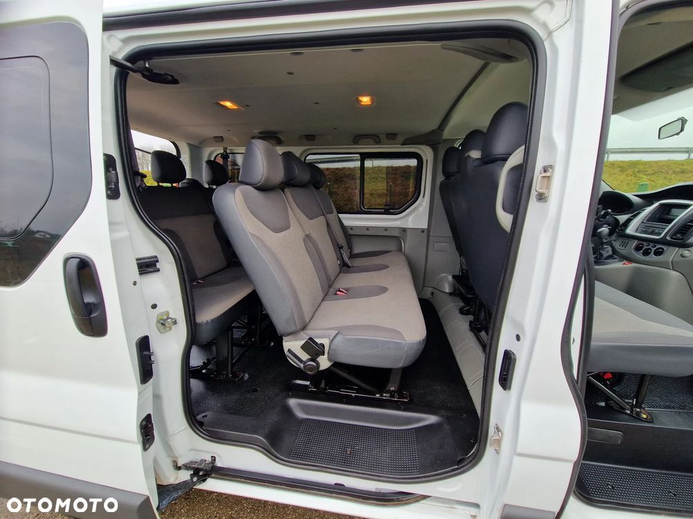 Renault Trafic Passenger Expression - 23