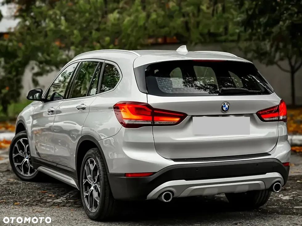 BMW X1 xDrive20d xLine - 11