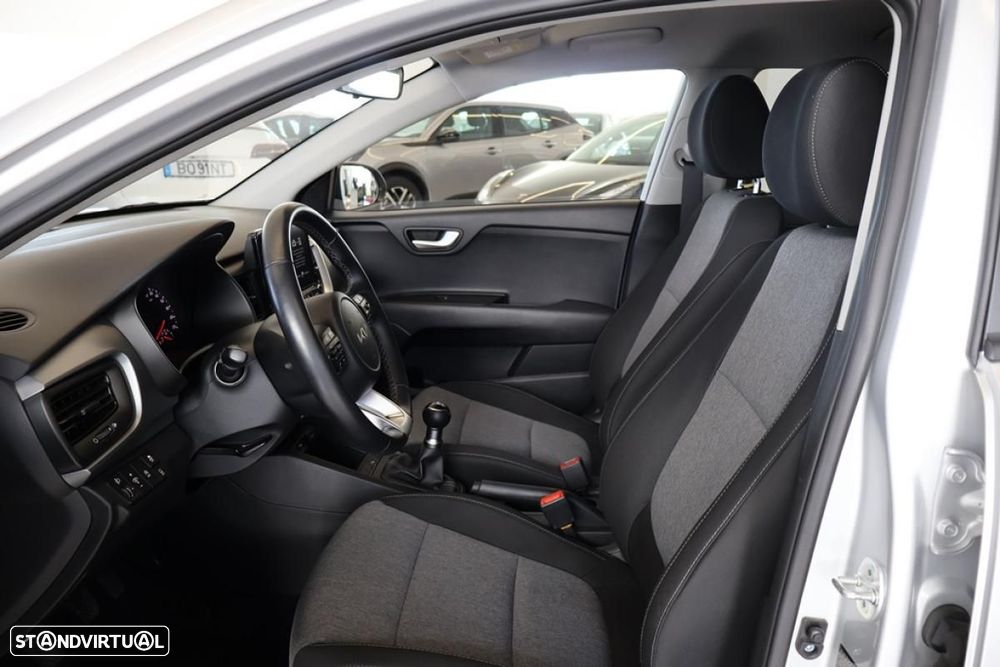 Kia Stonic 1.2 Dynamic - 29