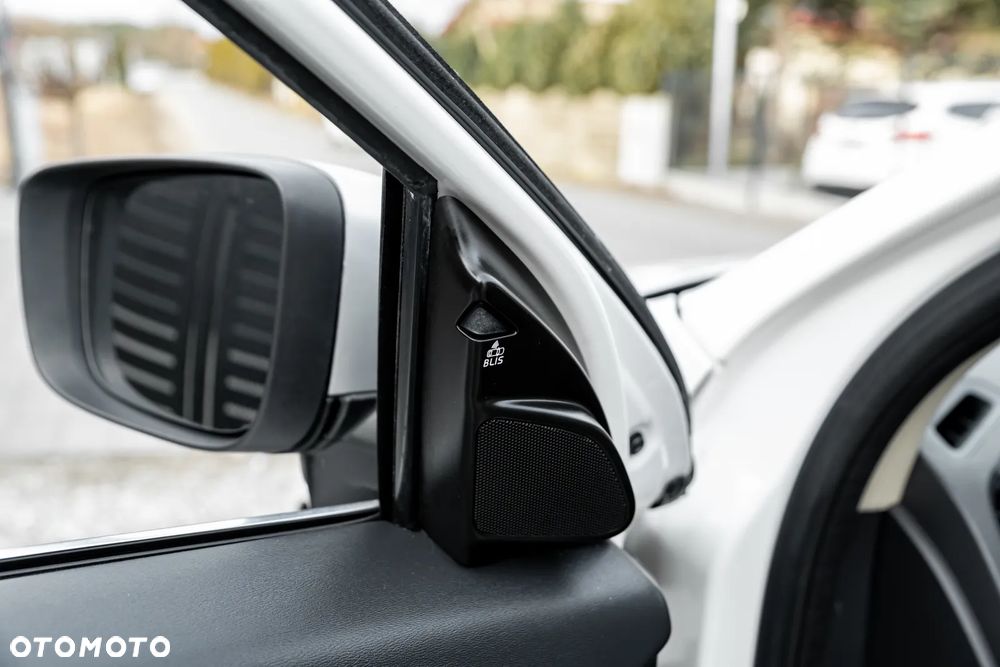 Volvo XC 60 D5 AWD RDesign - 22