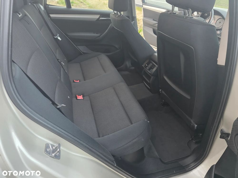 BMW X3 xDrive20d - 16