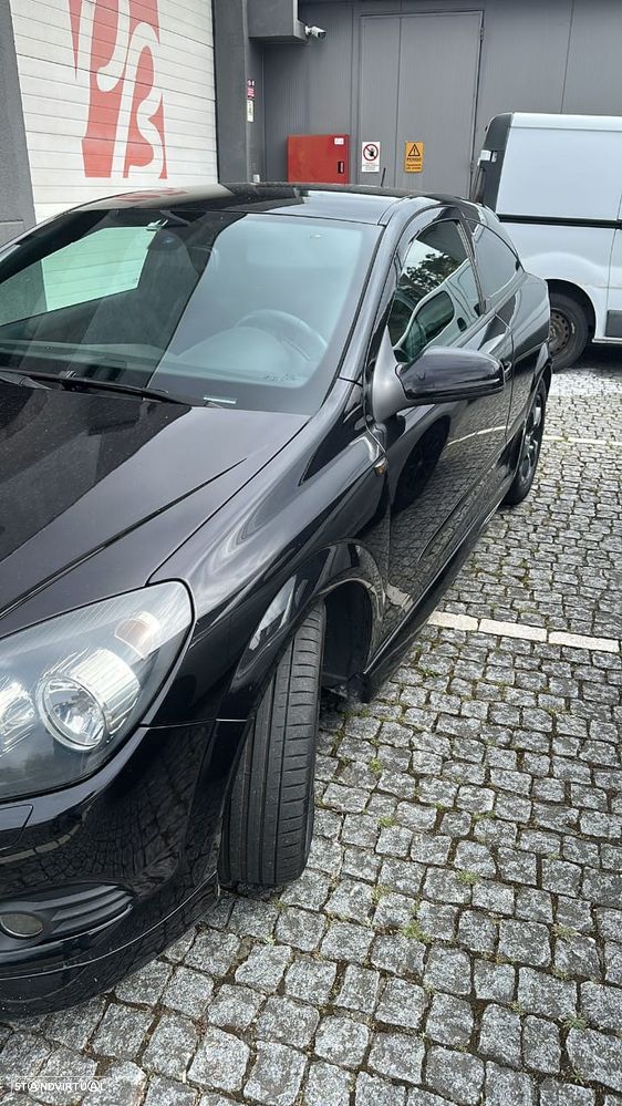 Opel Astra GTC 1.9 CDTI - 1