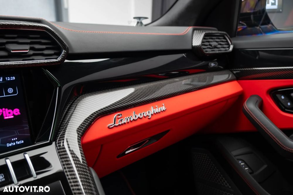 Lamborghini URUS - 23