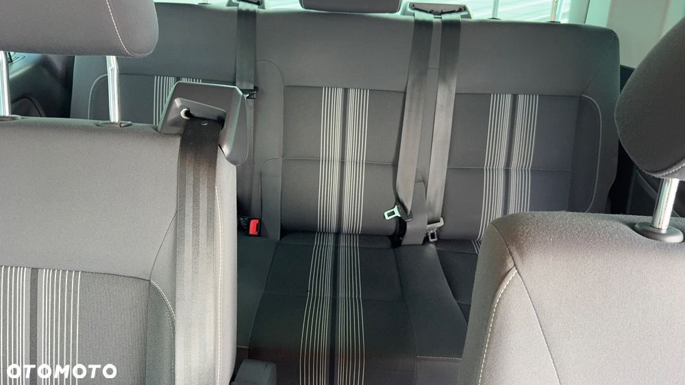 Volkswagen Multivan - 25