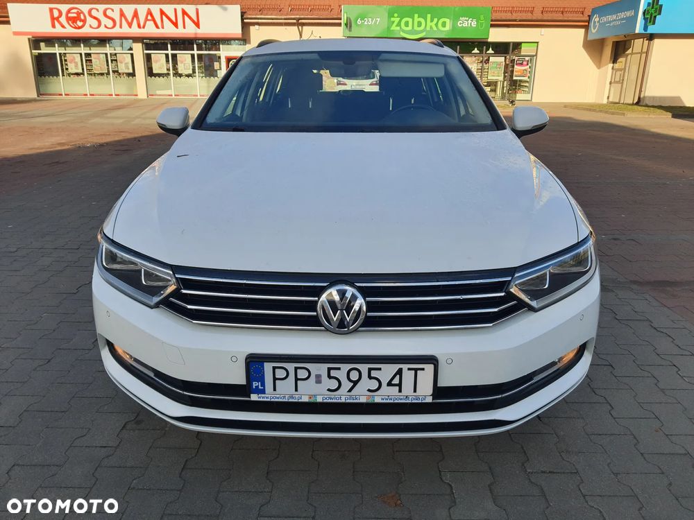 Volkswagen Passat 2.0 TDI SCR DSG Comfortline - 2