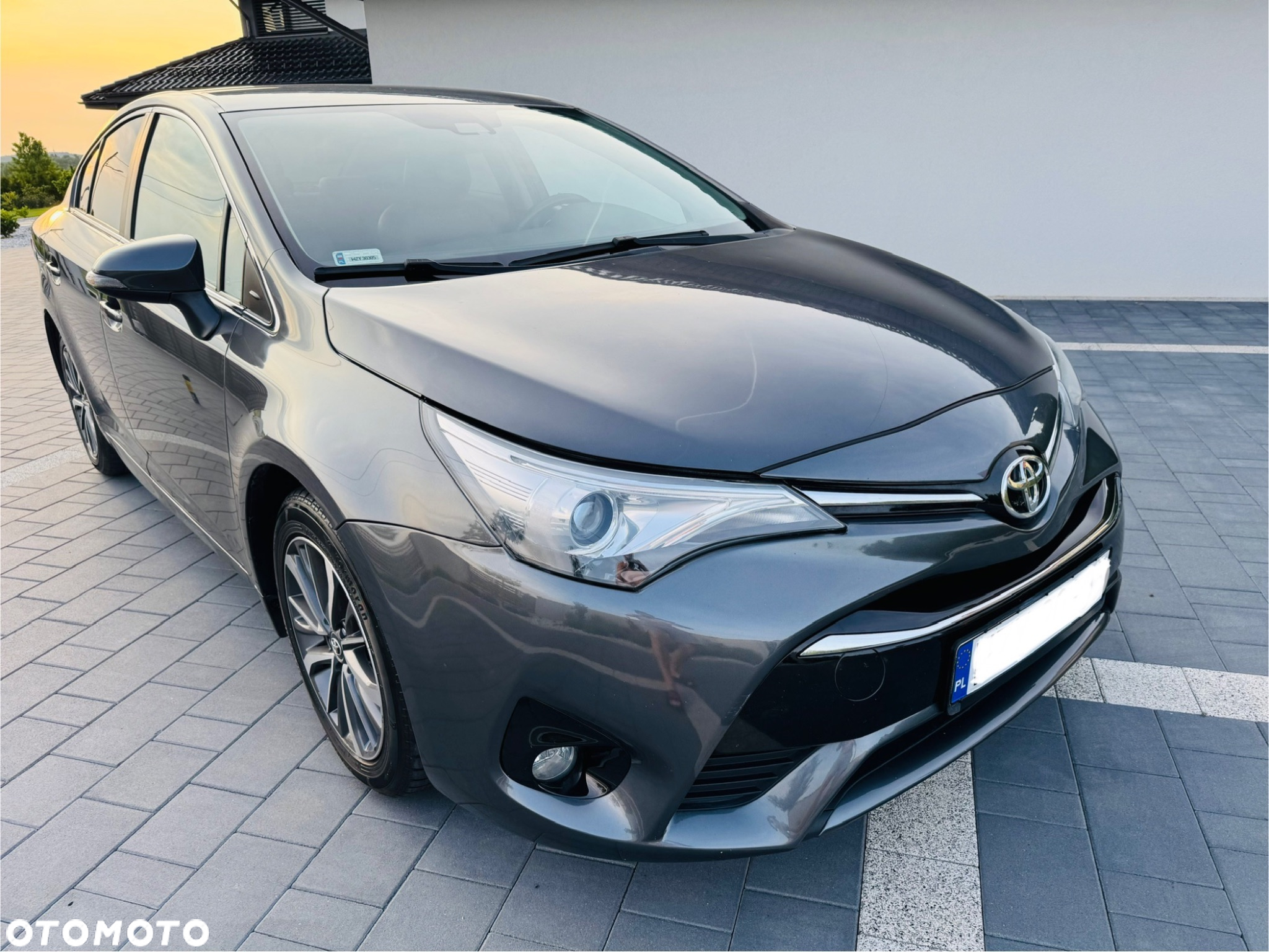 Toyota Avensis 2.0 D-4D Prestige - 2